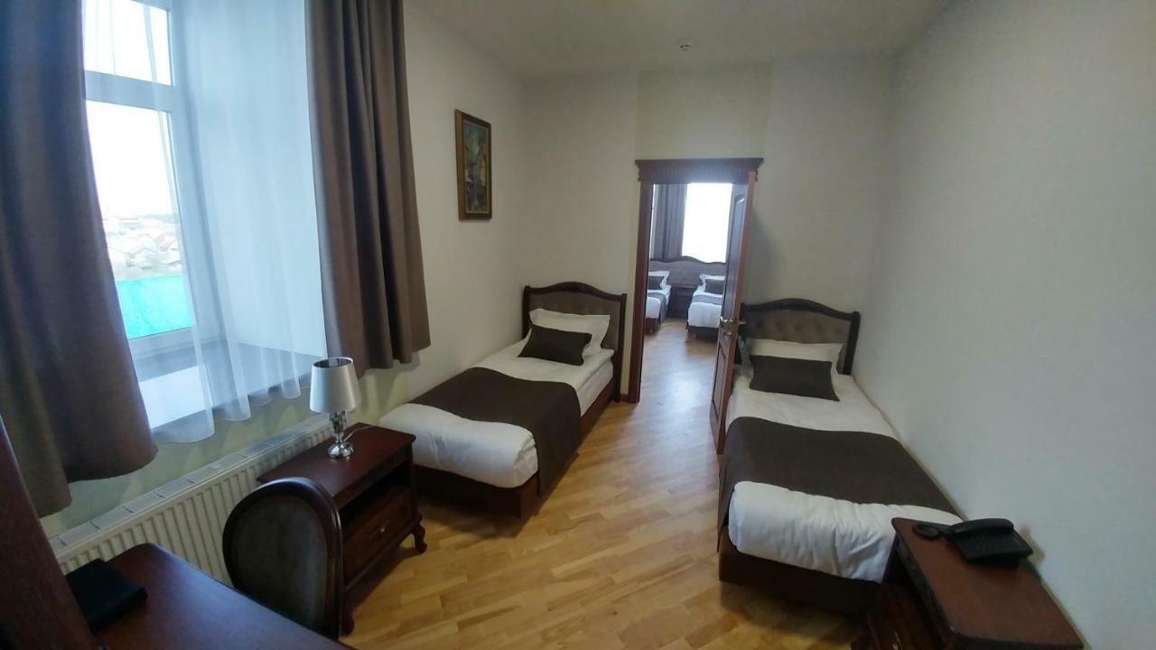 Hotel Meridian Brody Exteriör bild