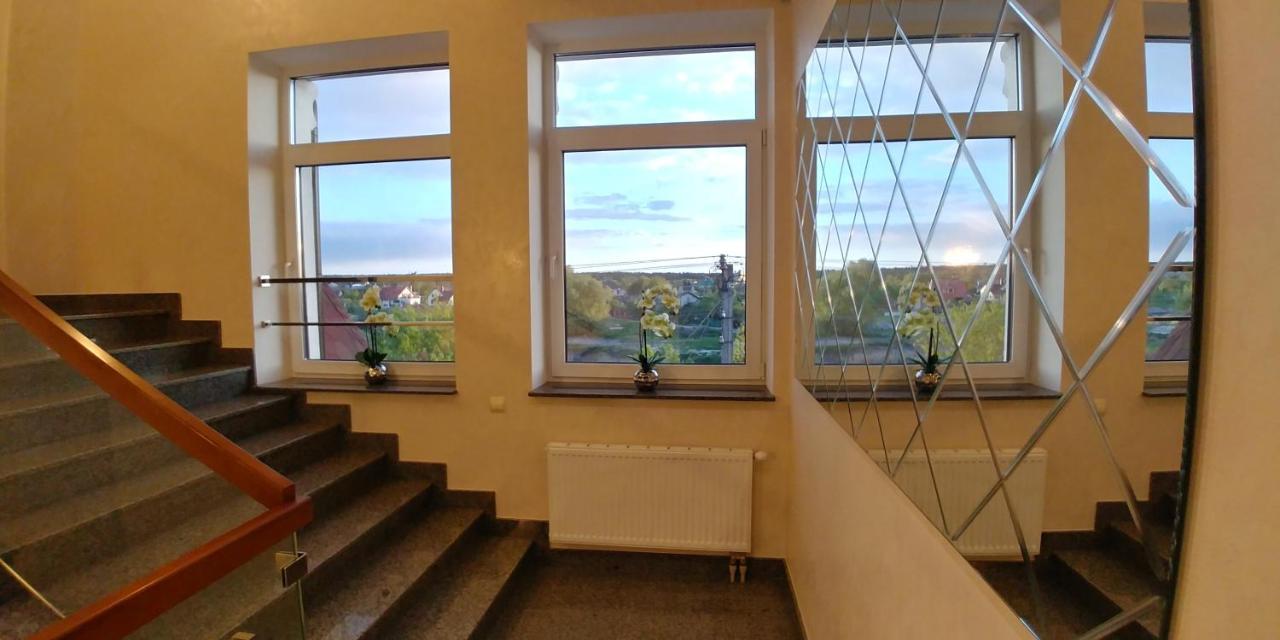 Hotel Meridian Brody Exteriör bild